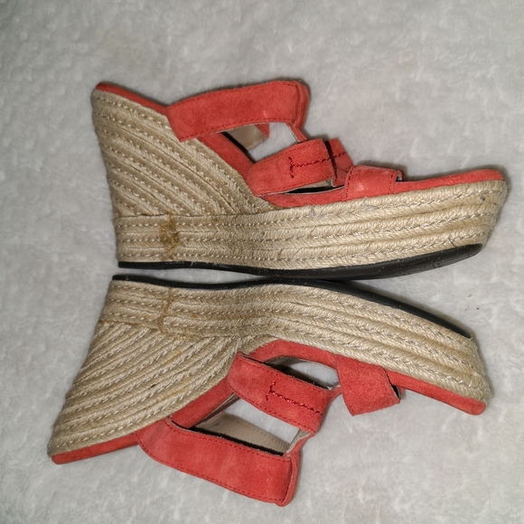 UGG Size 10 Red Suede Wedge Mule Sandals 👡 - Picture 1 of 7